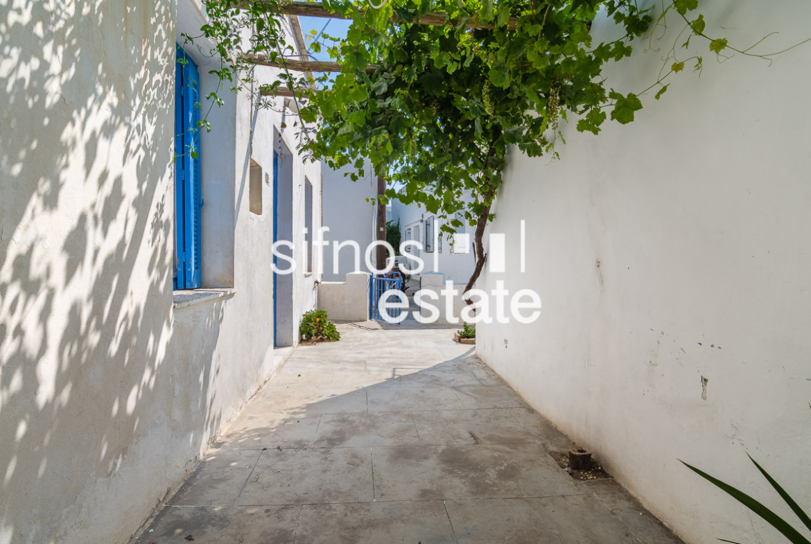 Sifnos real estate ID 2199 House for sale Exampela