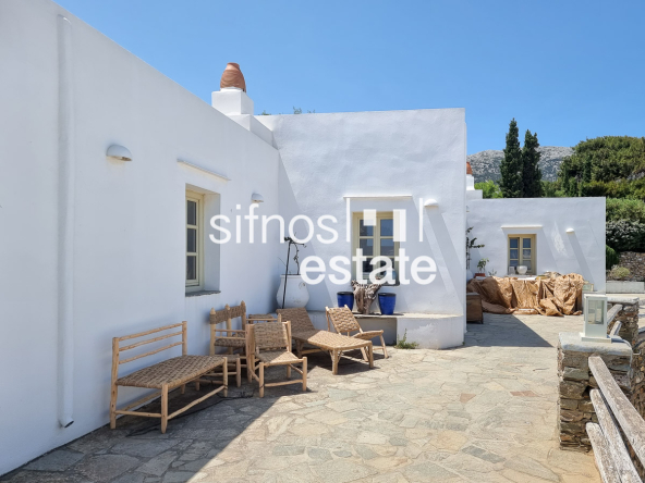 Sifnos real estate ID 330 Building for sale Apollonia